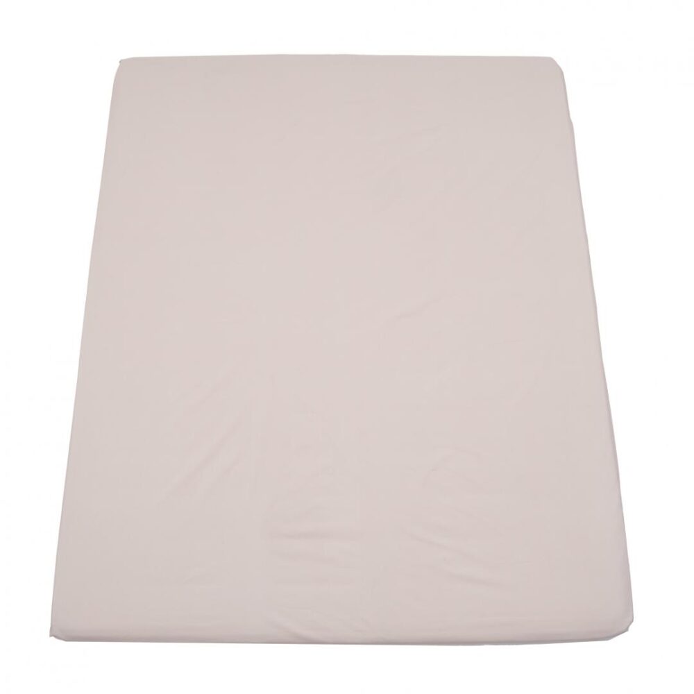 potrivit pentru saltele cu inaltime maxima de 30 cm . Material 100% Bumbac