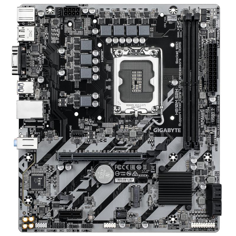 1x HDMI 1x DP 1x D- Sub