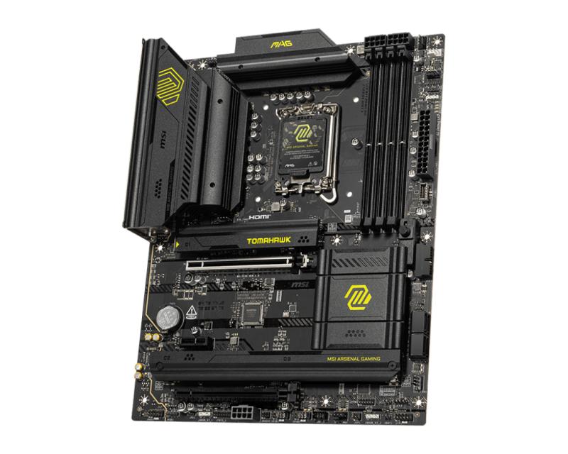 1x HDMI 1x DP 1x Type-C DP