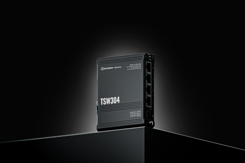 supports auto MDI/MDIX crossover