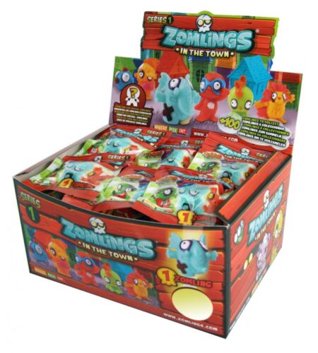 "Zomlings – blister cu o figurinaFigurinele Zomlings invadeaza locurile de joaca de pretutindeni!Creează-ți propriul oraș Zomlings. Plasează multe figurine. Este oîntreagă lume pe care o poți colecționa. Populația Zomlings este mare șifoarte misterioasă. Include caractere argintii și aurii